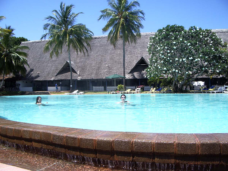 Time off in Kenya: swimming pool